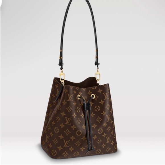Louis Vuitton Handbags - Louis Vuitton NéoNoé Monogram
Canvas MM Bucket/Crossbody Bag Authentic Like New!